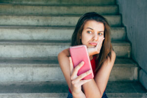 Effects of Social Media on Eating Disorder Development - The Meadows Ranch